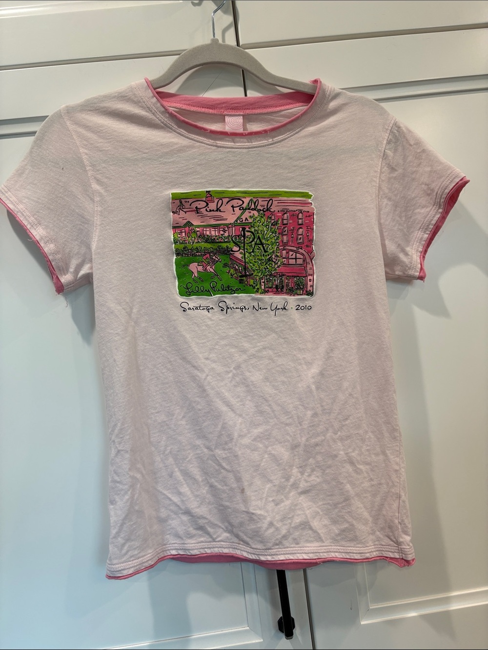 LILLY PULITZER PinK PaddocK SaratogA Tee Pink, Bright Green & Pink Artwork Large